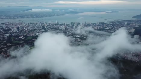 Luftbild-Der-Insel-Penang-In-Der-Frühen-Morgenansicht-Vom-Penang-Hügel.